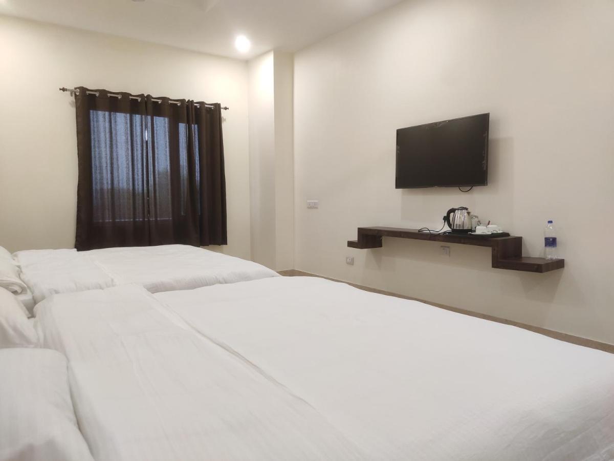 Antares By Rajlaxmi Lucknow Exterior photo