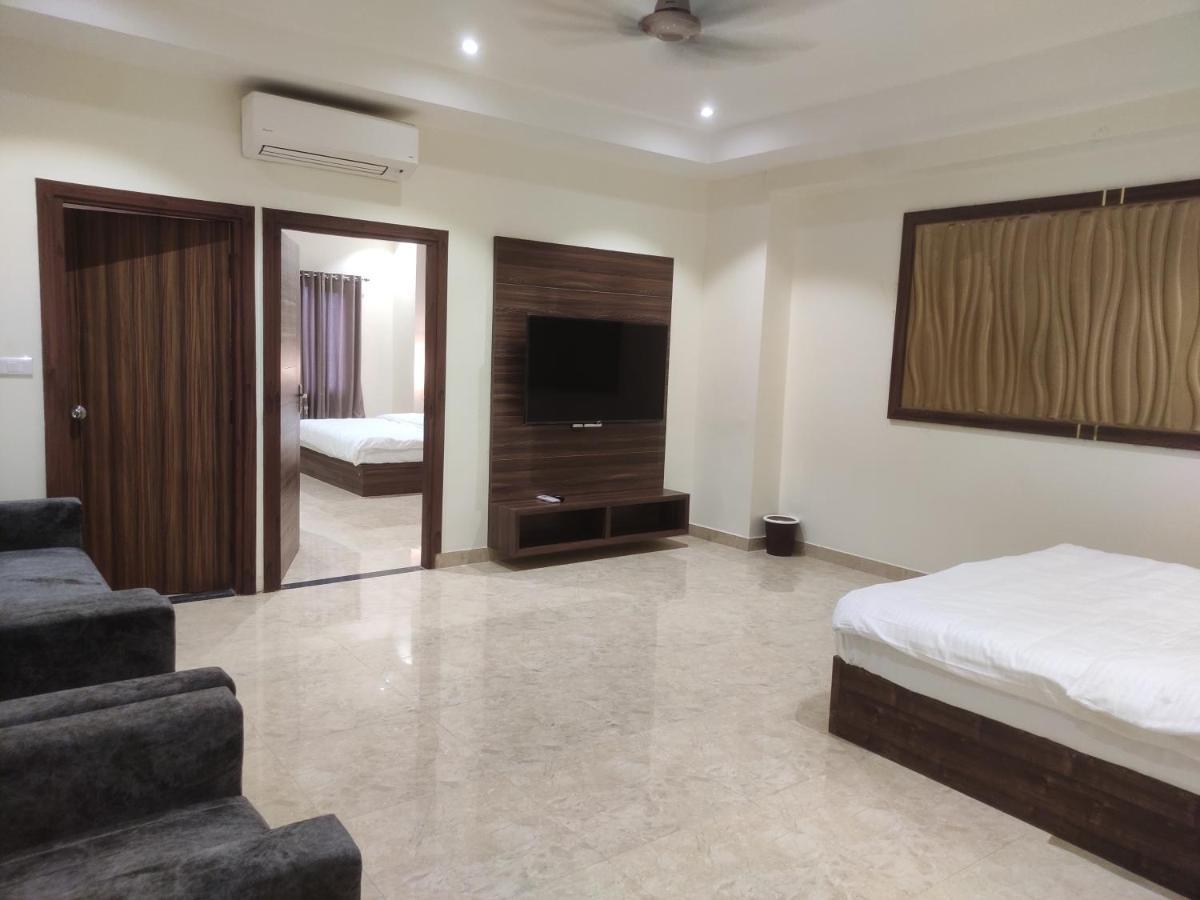 Antares By Rajlaxmi Lucknow Exterior photo